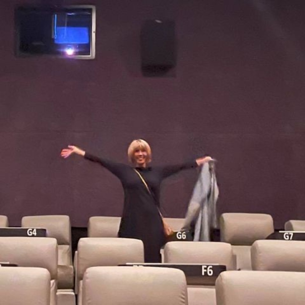 Meet your Posher, C.j.